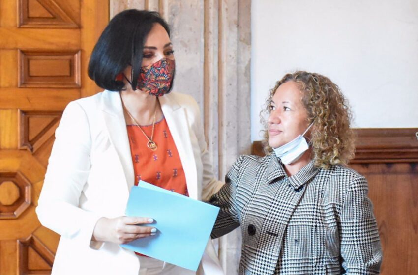  Recibe presidenta del Congreso del Estado iniciativa ciudadana que busca sentencia vitalicia a feminicidas