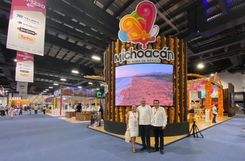  Visita Bedolla el stand de Michoacán en Tianguis Turístico México 2021