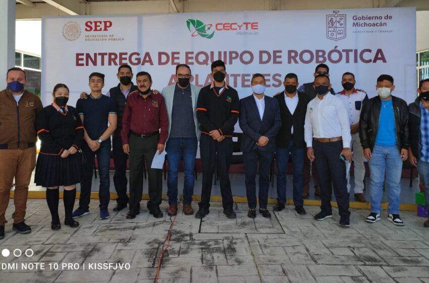 Entrega CECyTEM kits de robótica a beneficio de estudiantes