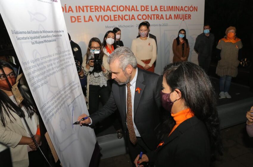  Firma Bedolla compromiso contra la violencia de género