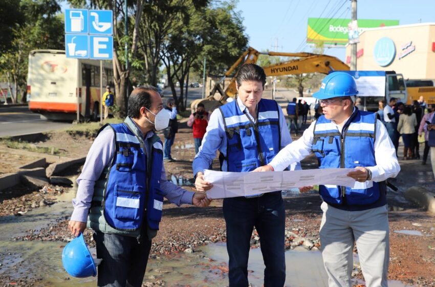  Alfonso Martínez da banderazo a mejoramiento de laterales de salida a Quiroga