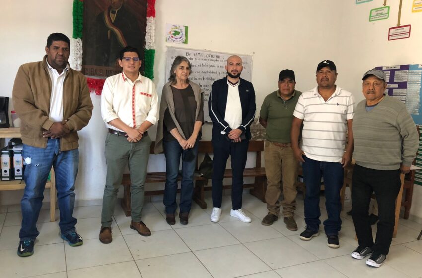  Artífices de diversas localidades de la entidad exponen sus necesidades al IAM