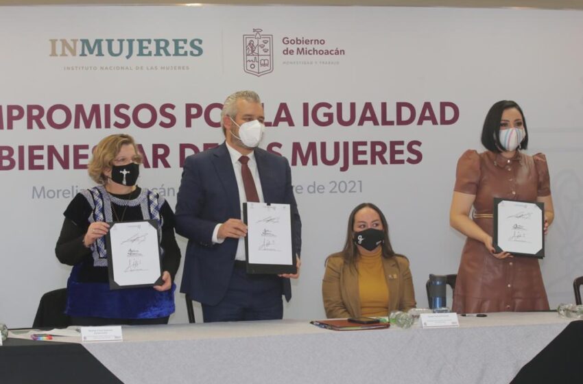 Firma Bedolla compromisos por la igualdad y bienestar de las mujeres