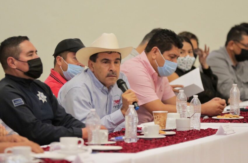 Ramírez Bedolla sostiene encuentro con alcaldes por el desarrollo de la región Tepalcatepec
