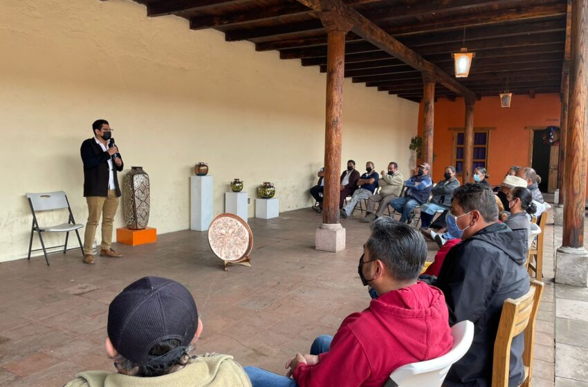  IAM escucha necesidades del sector artesanal de Santa Clara del Cobre