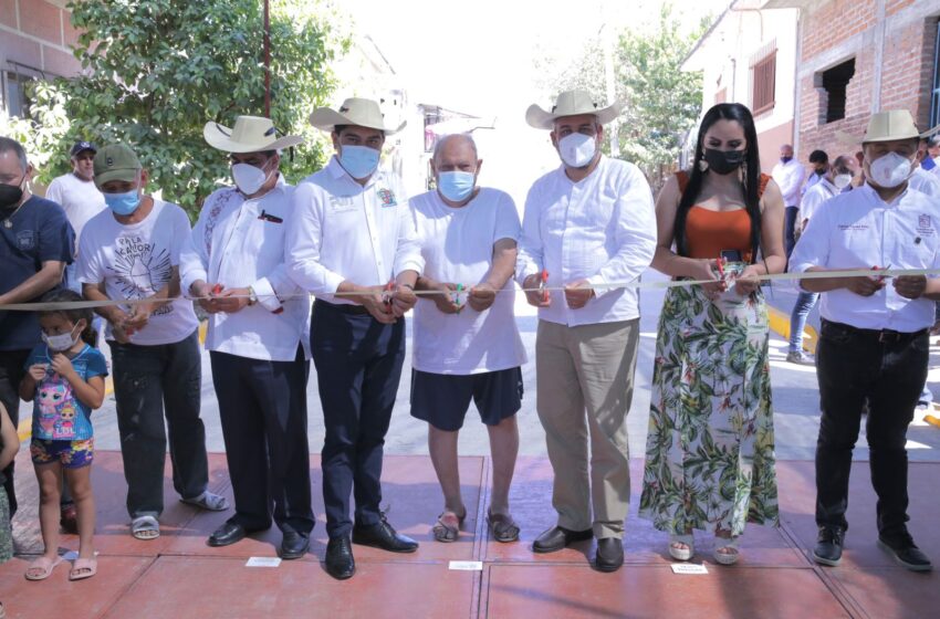  Inaugura Bedolla obras por 2 mdp en Huetamo