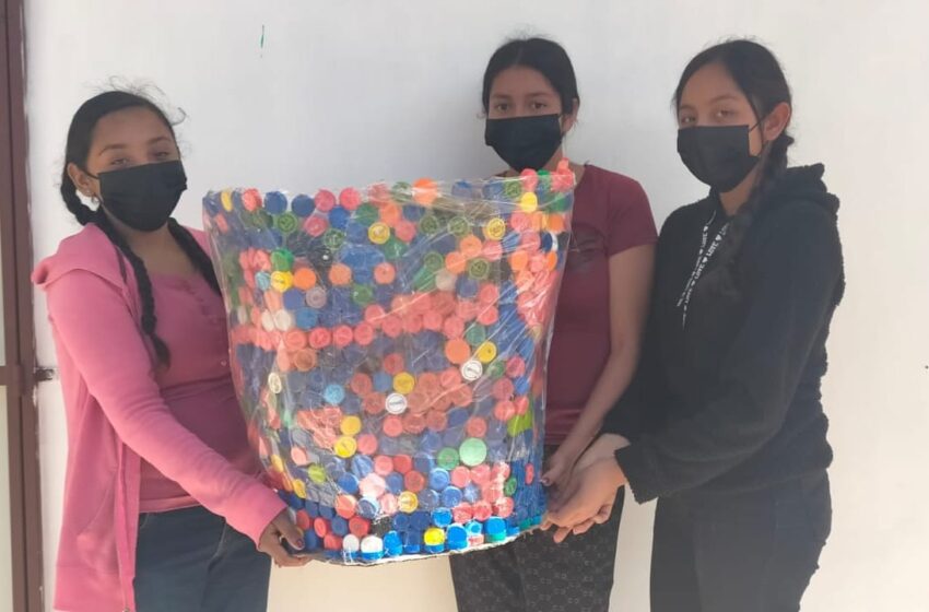  Alumnos del Cemsad La Luz elaboran contenedores con material reciclado