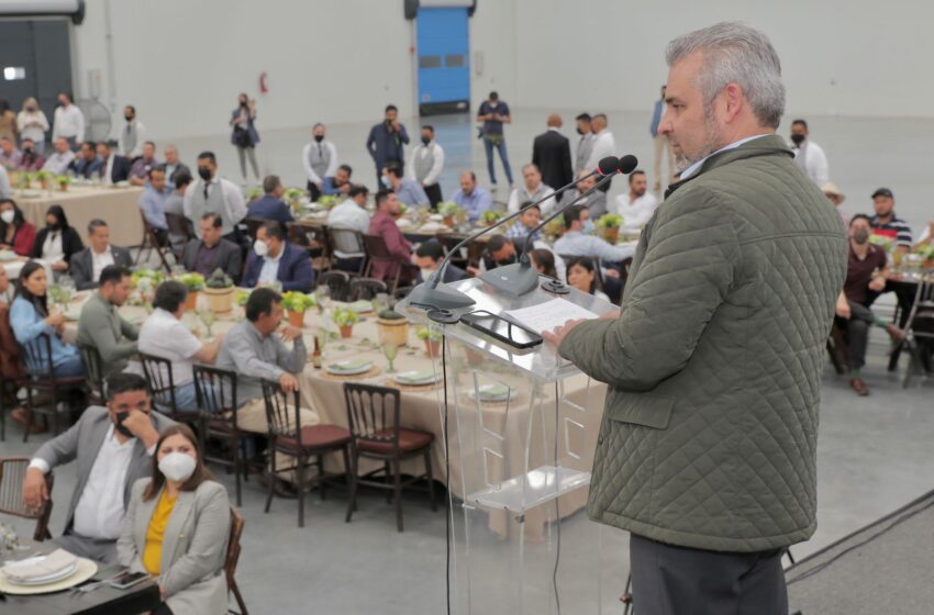 Llama Bedolla a mantener liderazgo en la industria aguacatera de Michoacán