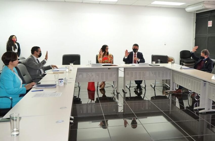  Participa Rector en relevo institucional del CIDEM