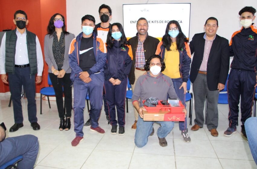  Estudiantes del Cecytem participan en Nacional de Robótica 2022