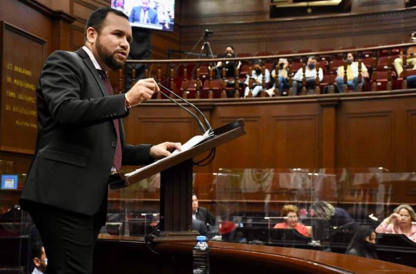  Con iniciativa, Reyes Galindo busca mejorar prácticas en el Congreso de Michoacán