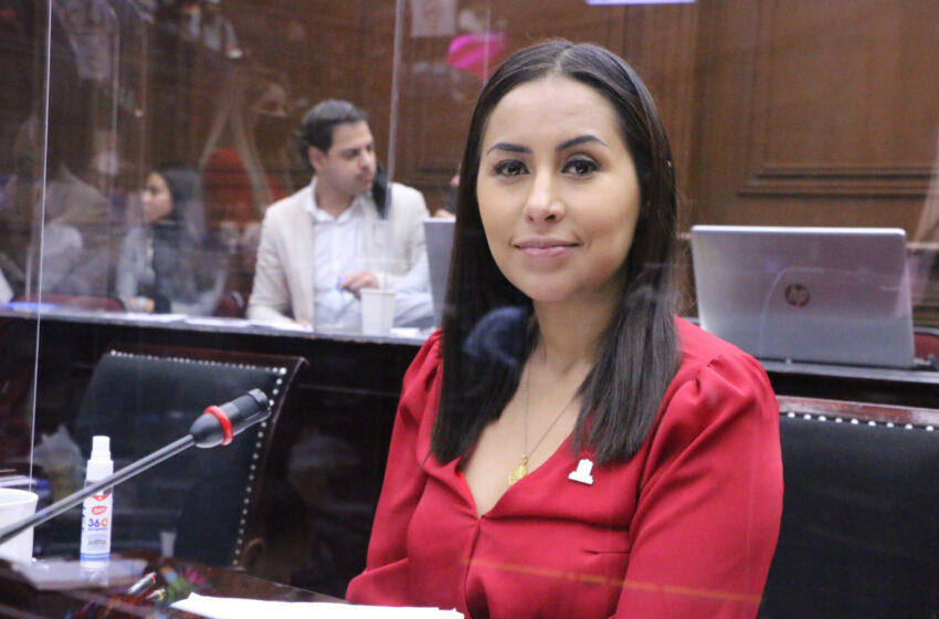 76 Ayuntamientos turnaron en tiempo su Plan Municipal de Desarrollo: Gloria Tapia