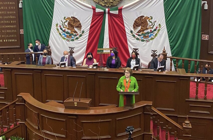  Reconocemos a mujeres que nos dignifican y enaltecen: María de la Luz