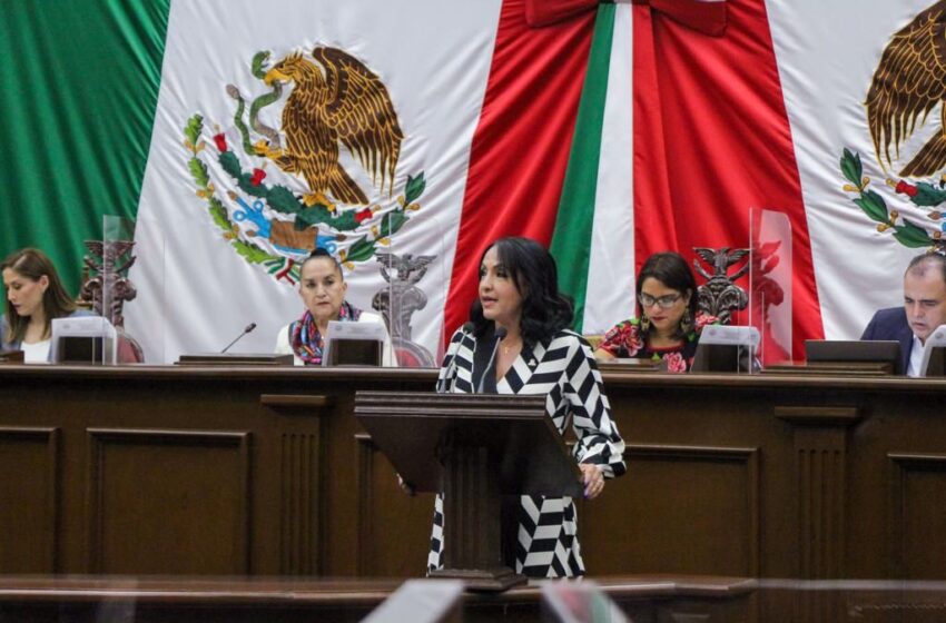 Presenta Lupita Díaz iniciativa que busca fortalecer estrategia de centros de atención para mujeres