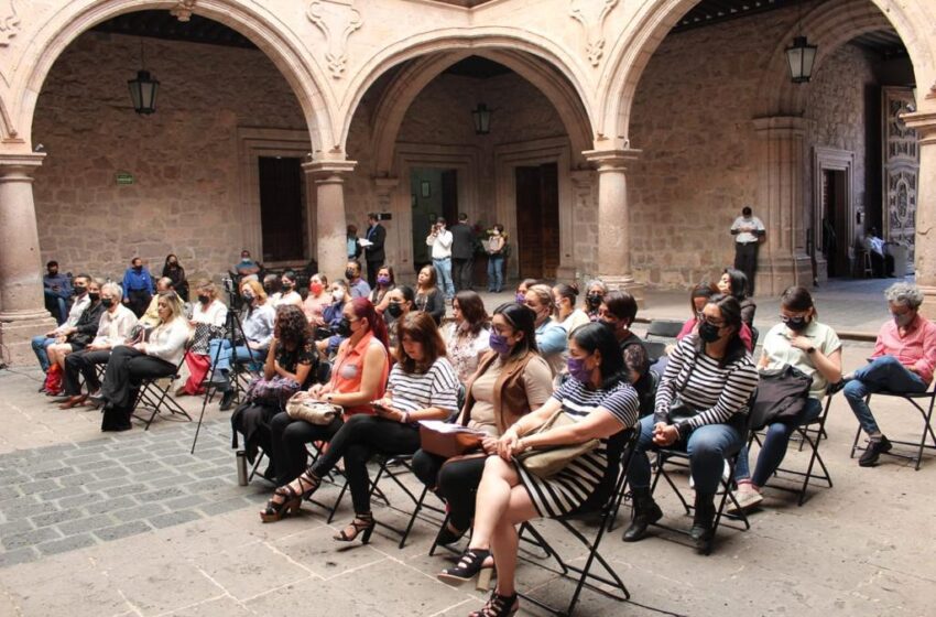 IMUJERIS realizó el conversatorio “Esencia de la migración vista desde la mujer”