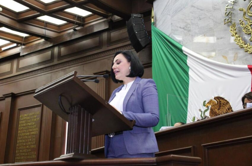Adriana Hernández defiende seguridad jurídica de niños, niñas y adolescentes