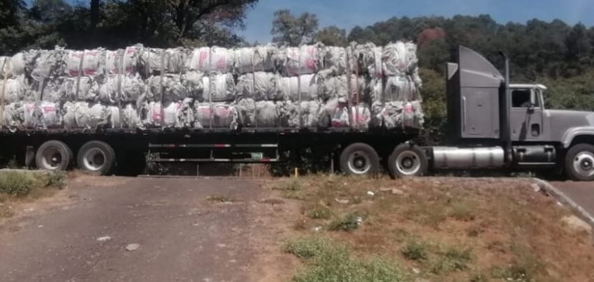  SSP asegura a una persona y un tractocamión con plataforma que cuenta con medios de identificación alterados