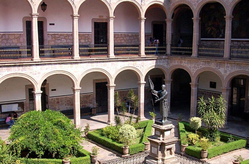  Colocan a la UMSNH entre las seis mejores universidades públicas estatales