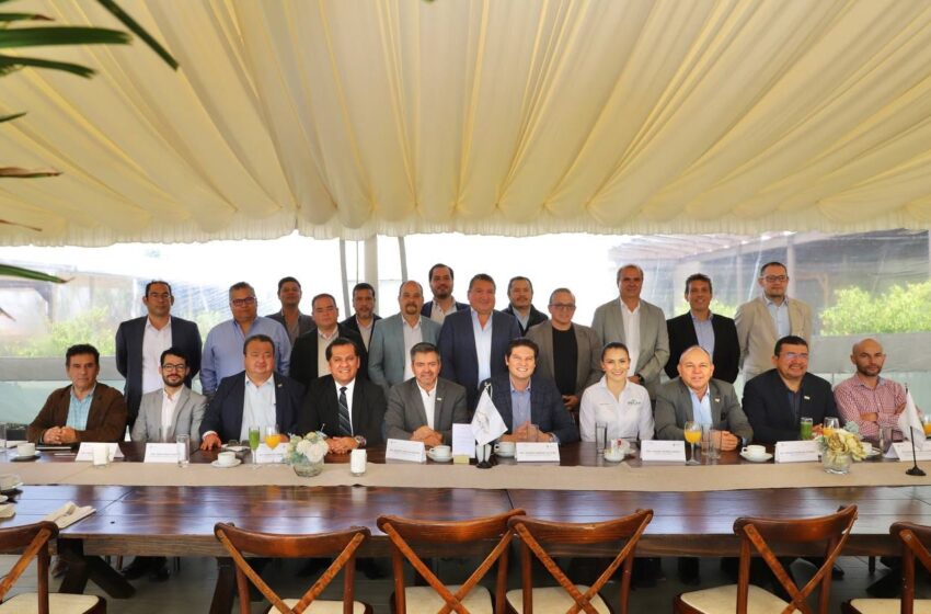  Fomenta Alfonso Martínez transparencia y rendición de cuentas