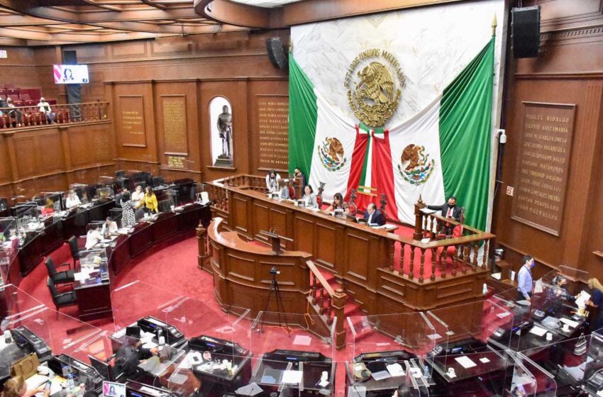 Congreso del Estado lanza convocatoria para “Medalla Michoacán al Mérito Docente”