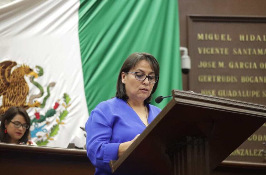 Impulsa Lariza Pérez perspectiva de género en juicios familiares