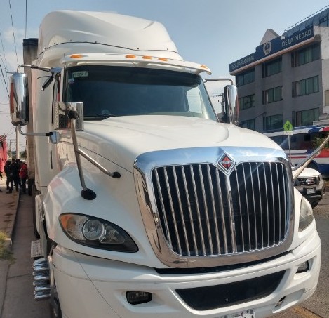  En Churintzio, SSP recupera tractocamión con caja seca robados en Uruapan