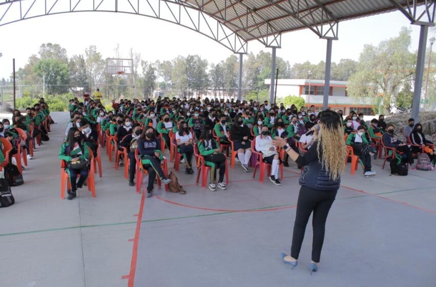  MP Itinerante ofrece servicios a mujeres de Huandacareo