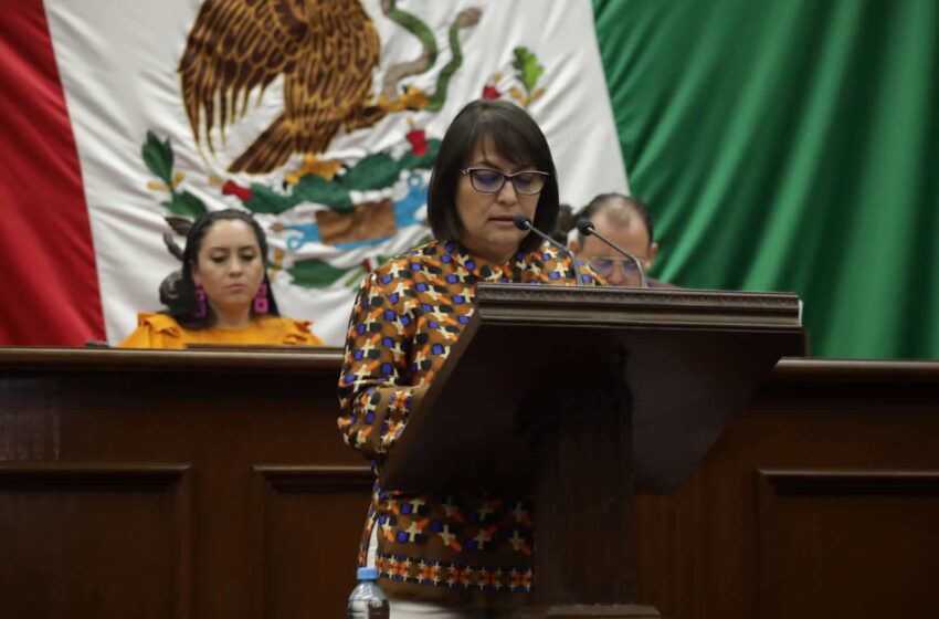  Diputada Lariza Pérez presenta iniciativa para evitar la deserción escolar