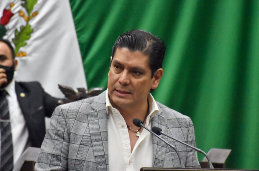  Celebra Ernesto Núñez desincorporación de predio para oficinas del IMSS en Morelia