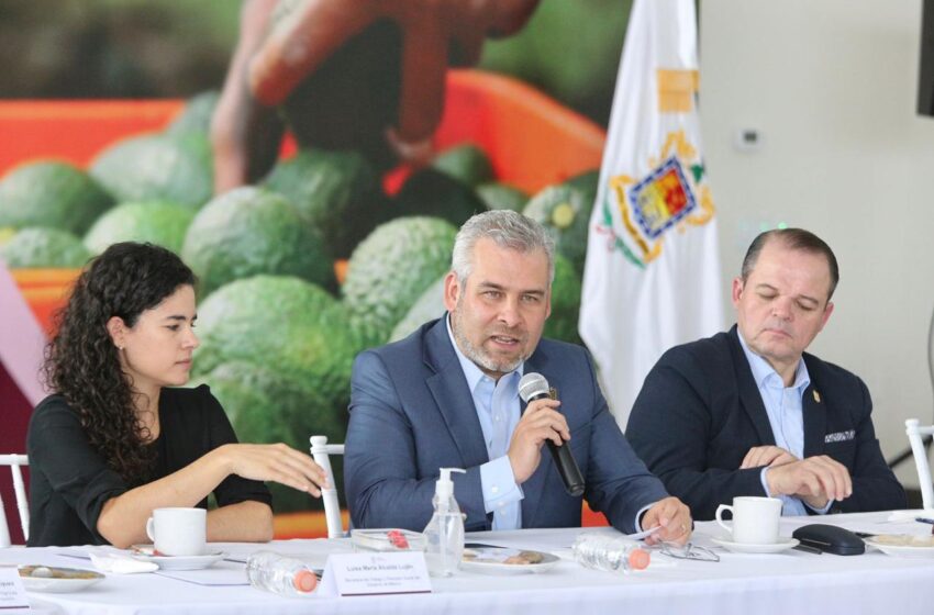  Urgen federación y estado a formalización laboral de jornaleros del sector agroindustrial