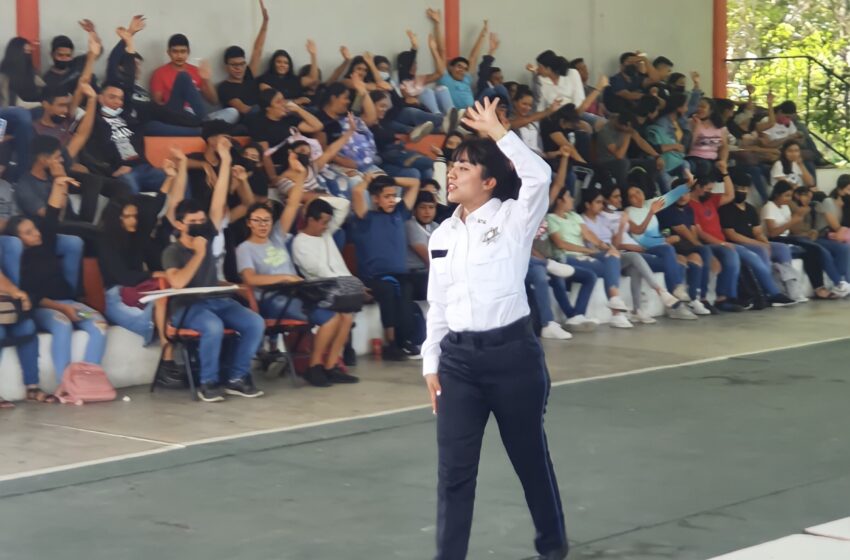  SSP imparte taller de “Educación Vial y Manejo a la Defensiva”, en Carácuaro