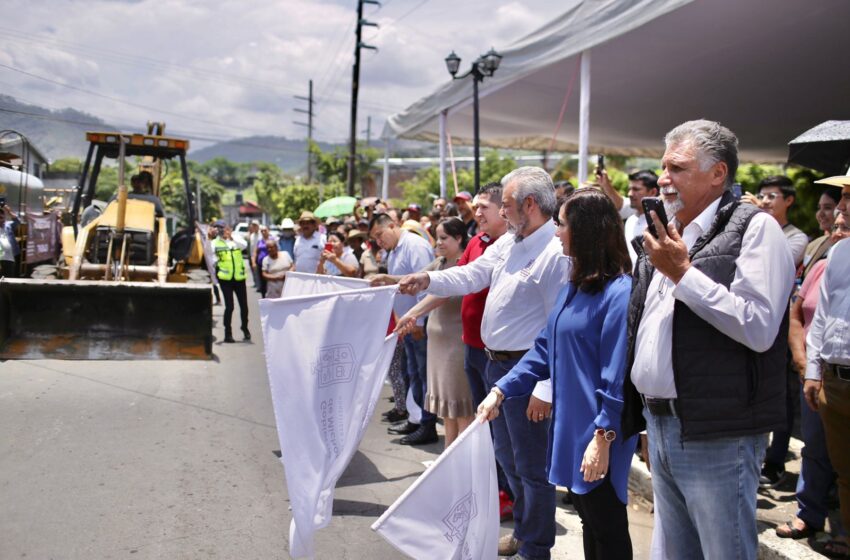  Arranca Bedolla rehabilitación de carretera Tacámbaro-Gabriel Zamora