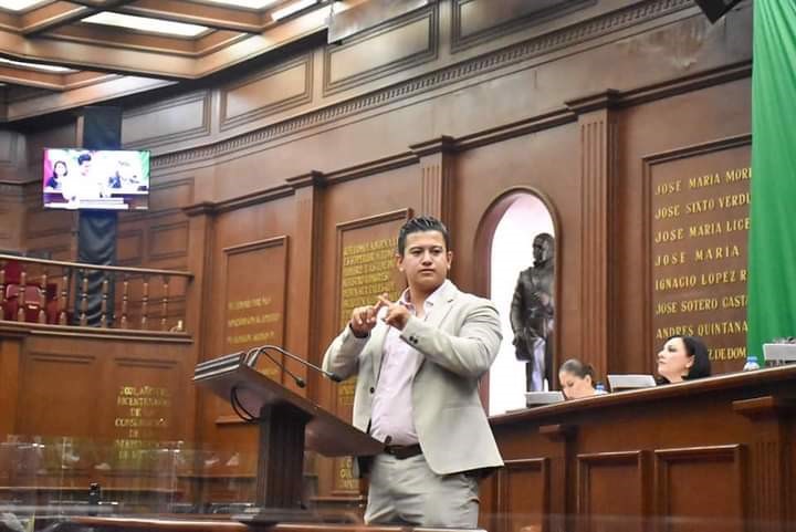  Garantizar obras con accesibilidad para personas con discapacidad propone Víctor Zurita