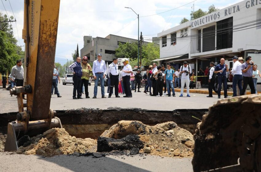Instruye Alfonso Martínez reparación inmediata de puente en Siervo de la Nación