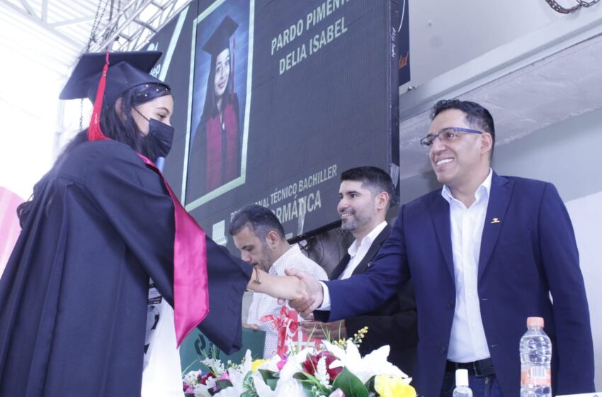 El 73% de los egresados del Conalep Michoacán continuarán sus estudios