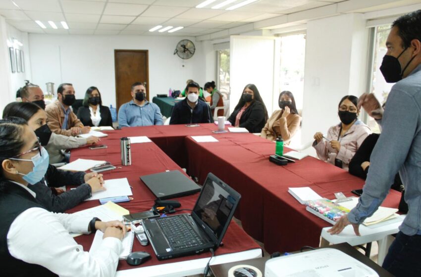  Ofrece SECMA capacitación en temas ambientales a ayuntamiento de Tancítaro