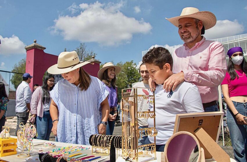  Asiste Bedolla a “Mi Bazar en Fuerza Mujer” y convoca a impulsar la economía de las mujeres
