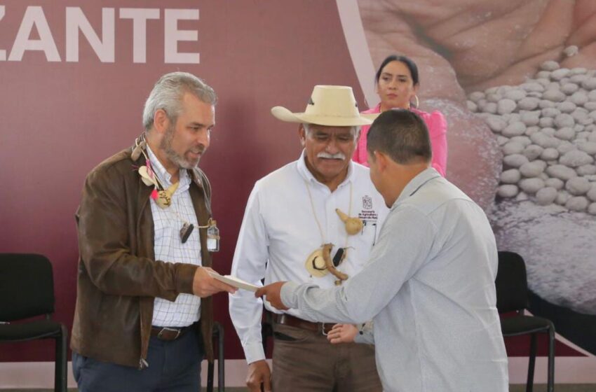  Michoacán va por producción orgánica  y alimentos sanos: Bedolla