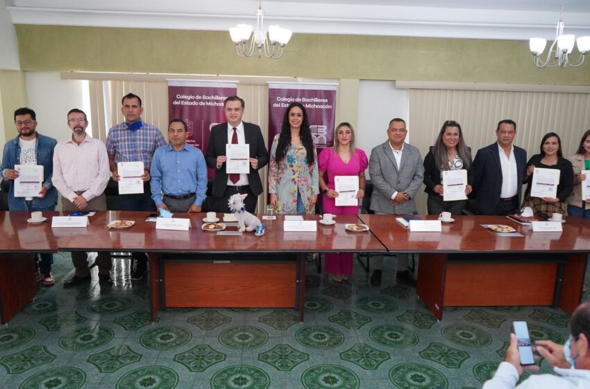  Reciben nombramiento definitivo 162 docentes del Cobaem