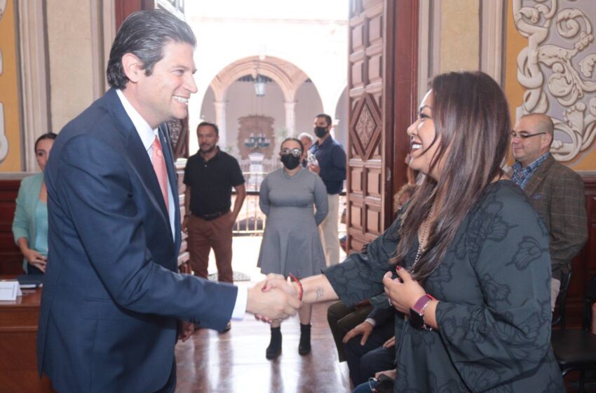  Nombra Ayuntamiento a Nuria Hernández como titular del Instituto de la Mujer Moreliana