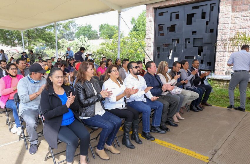Con Faeispum, se construyen obras en comunidades más alejadas: Bedolla