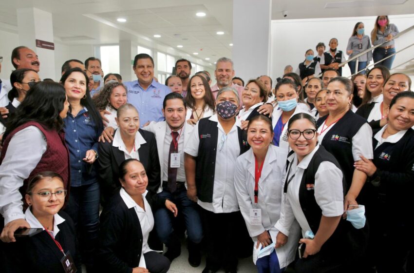  Inaugura Bedolla Centro de Salud en Uruapan