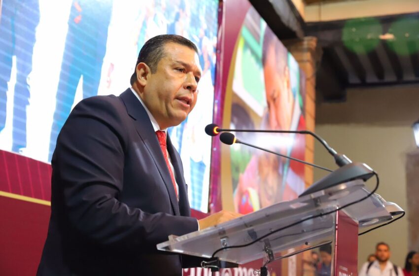 Presenta Barragán, informe legislativo al pueblo de Michoacán