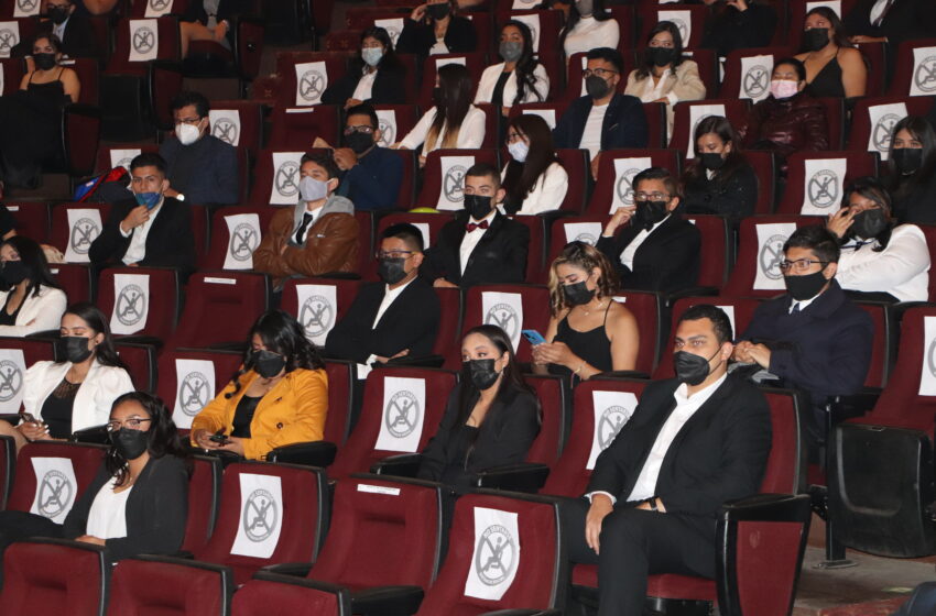  Regularizó UTM entrega de títulos