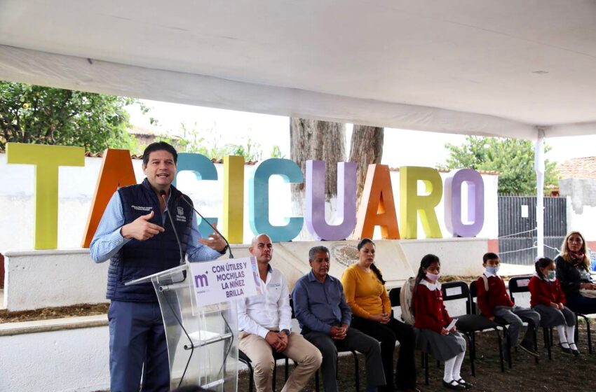  Alfonso Martínez establece acuerdo por la educación en Tacícuaro