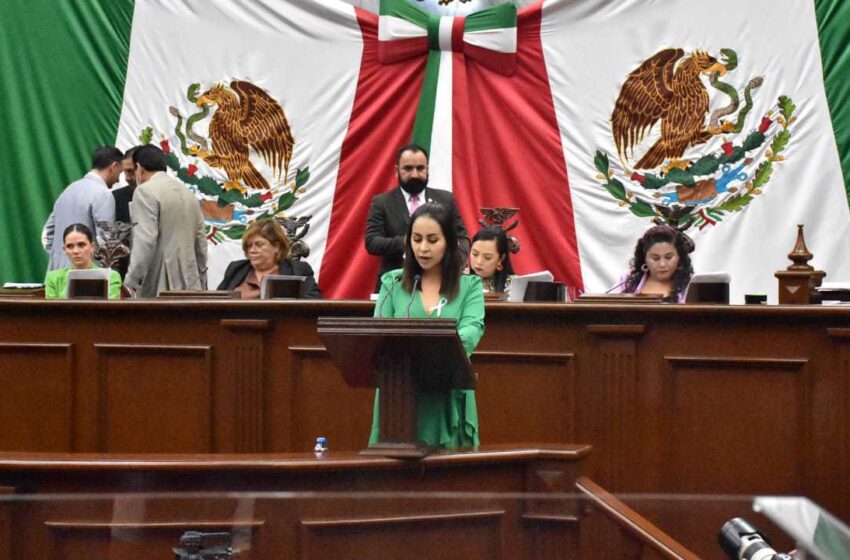  A cerrar filas desde todas las trincheras para prevenir cáncer de mama convocó Gloria Tapia