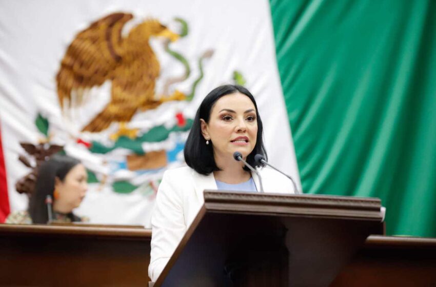 Busca Adriana Hernández preservación de la mariposa monarca