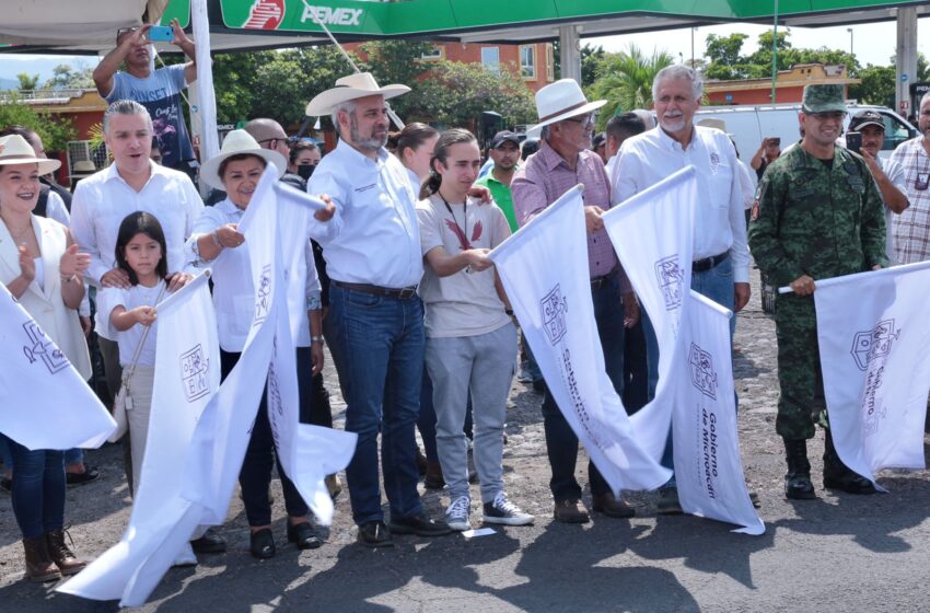 Arranca Bedolla rehabilitación de tramos carreteros en Tierra Caliente