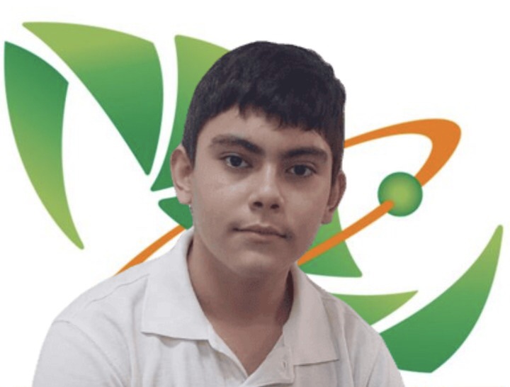  Alumno del Cecytem Guacamayas, integrante de la selección estatal de física