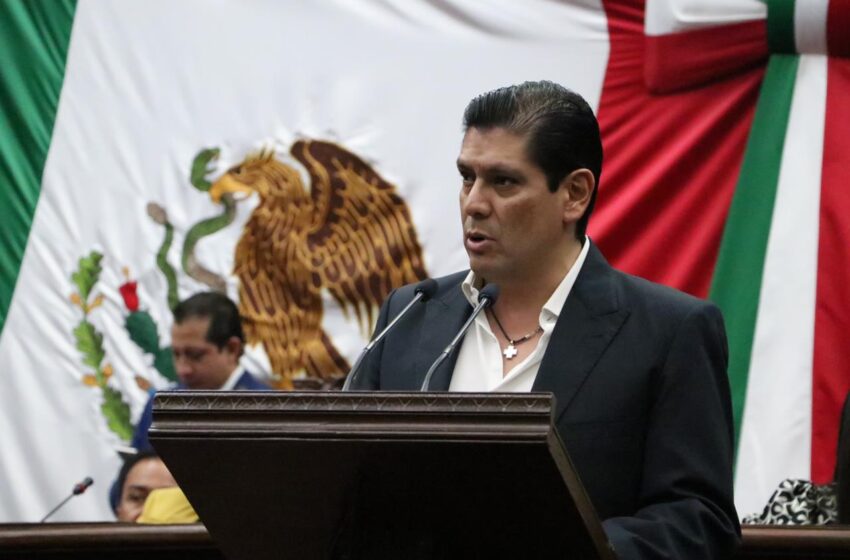  Busca Ernesto Núñez prevenir el suicidio en Michoacán